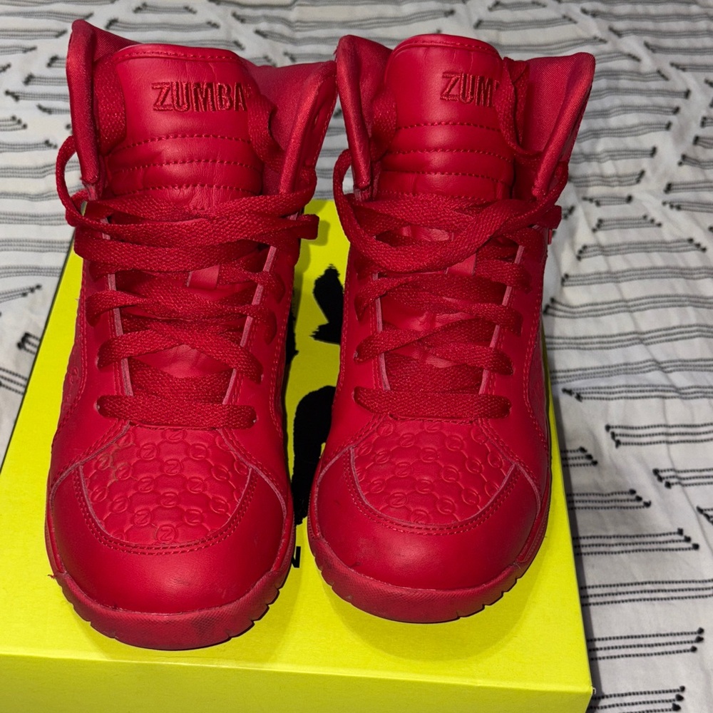 Zumba Fitness women’s Bold Red Sneakers